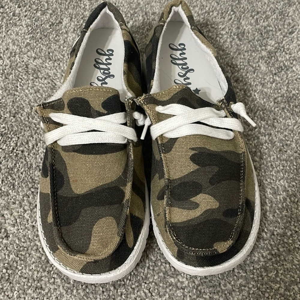 Gypsy Jazz Camo NWOB